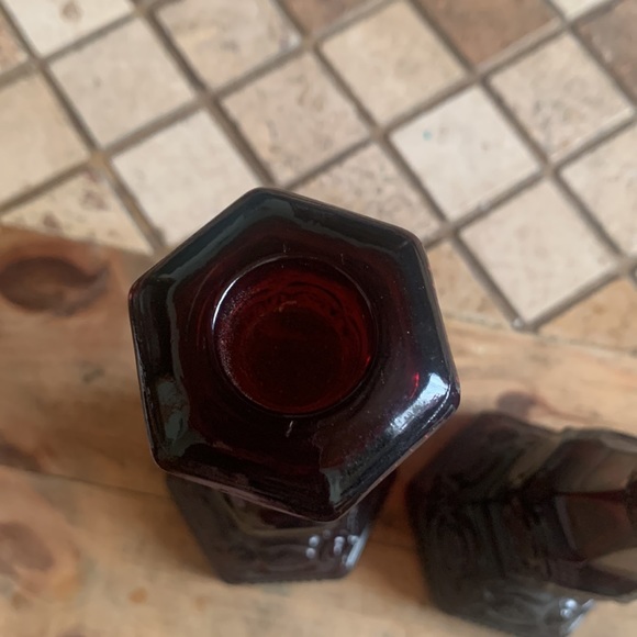 Vintage Avon 1876 Cape Cod Collection Candleholder Set Ruby Red Dark Red Glass - Picture 5 of 9